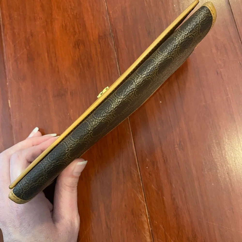 Celine Yellow Leather Wallet- Excellent Condition - Picture 8 of 8